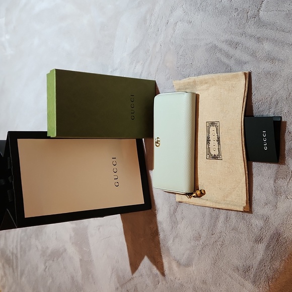 Gucci wallet - Picture 1 of 4